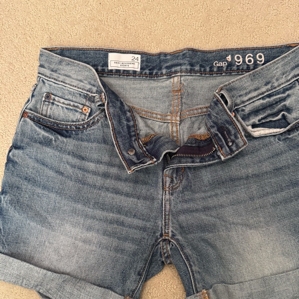 Gap boyfriend shorts